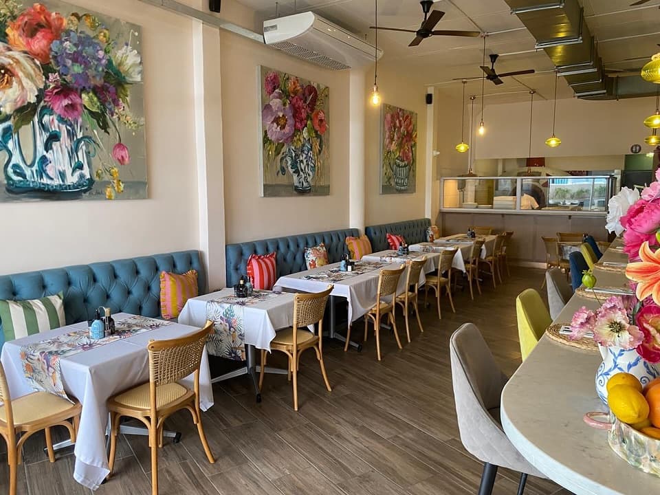 Dolci Café