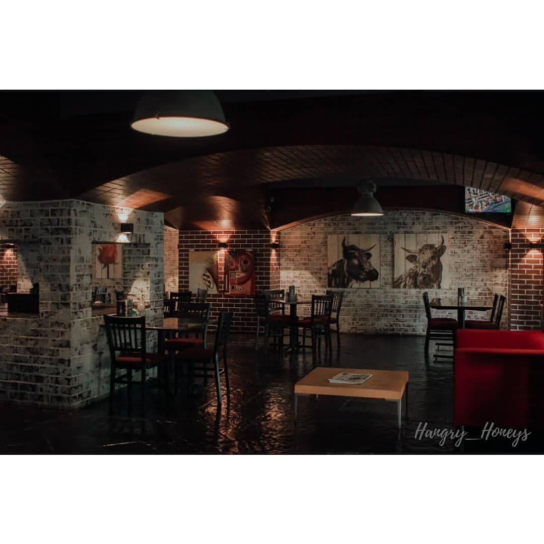RELISH RESTAURANT & BAR